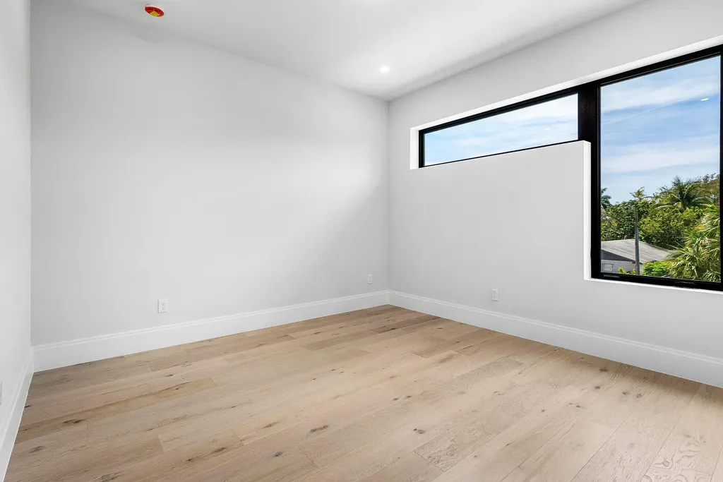 207 SE 5th Street Delray Beach FL 33483