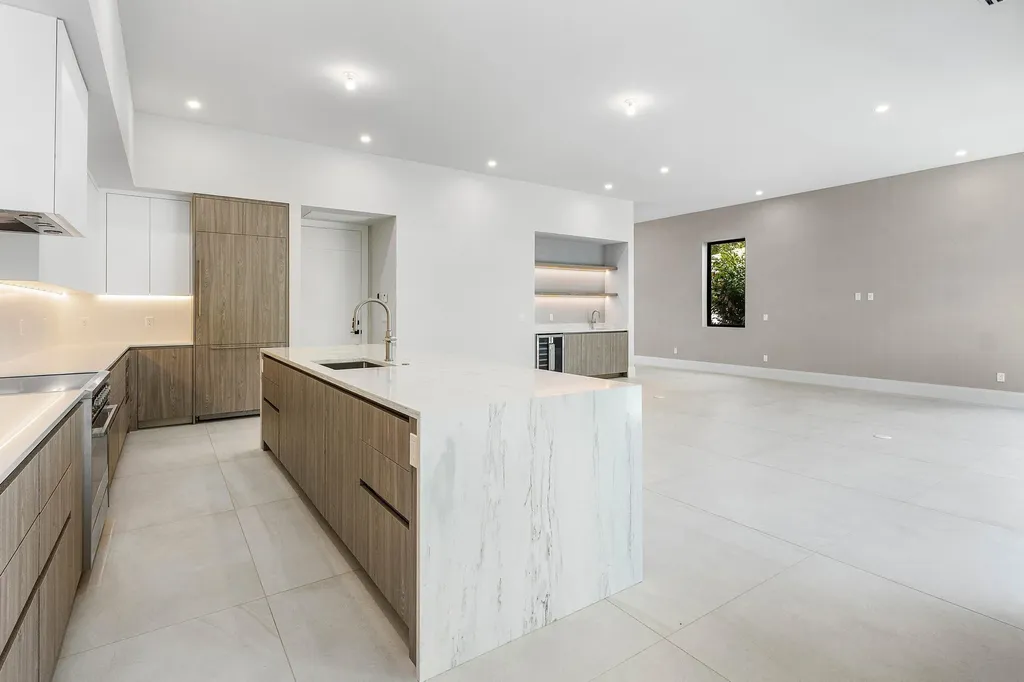 207 SE 5th Street Delray Beach FL 33483