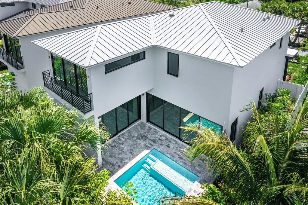 207 SE 5th Street Delray Beach FL 33483