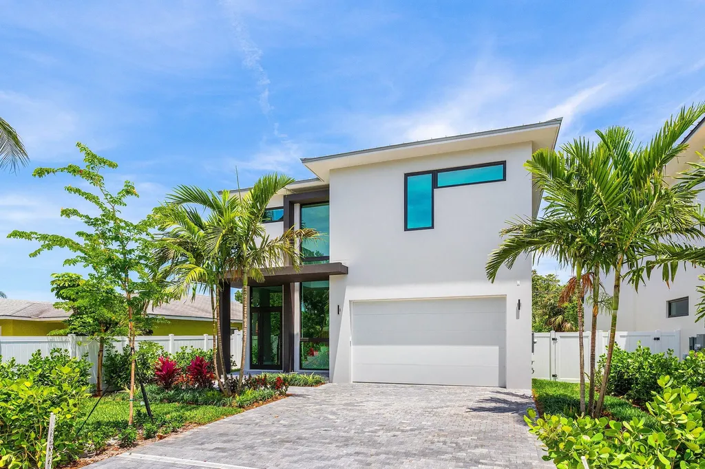 207 SE 5th Street Delray Beach FL 33483