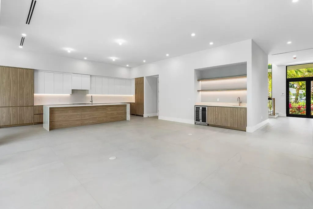 207 SE 5th Street Delray Beach FL 33483