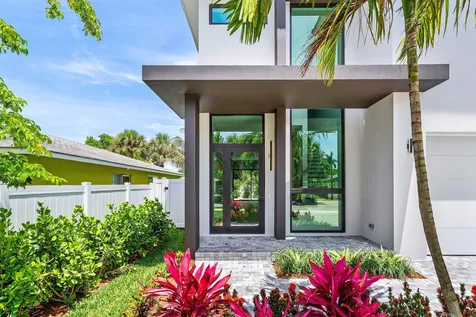 207 SE 5th Street Delray Beach FL 33483