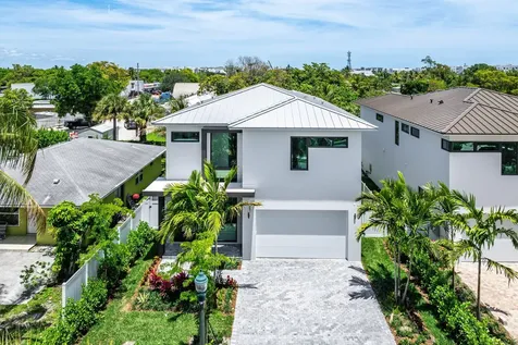 207 SE 5th Street Delray Beach FL 33483