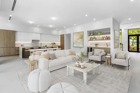 207 SE 5th Street Delray Beach FL 33483