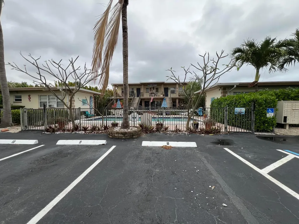 311 Inlet Way Palm Beach Shores FL 33404