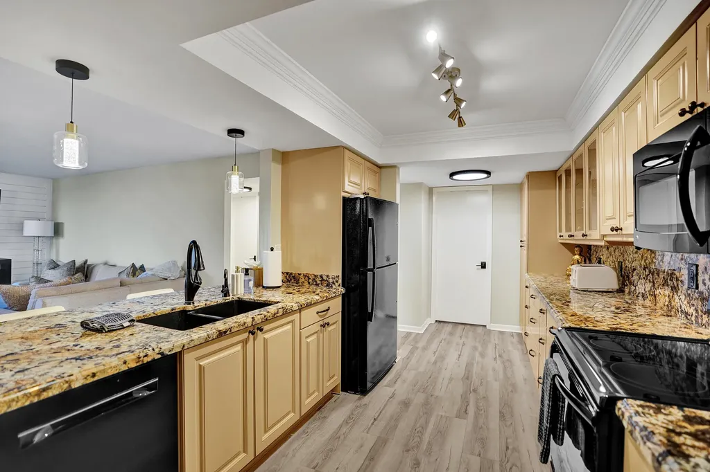 2455 Lindell Boulevard Delray Beach FL 33444