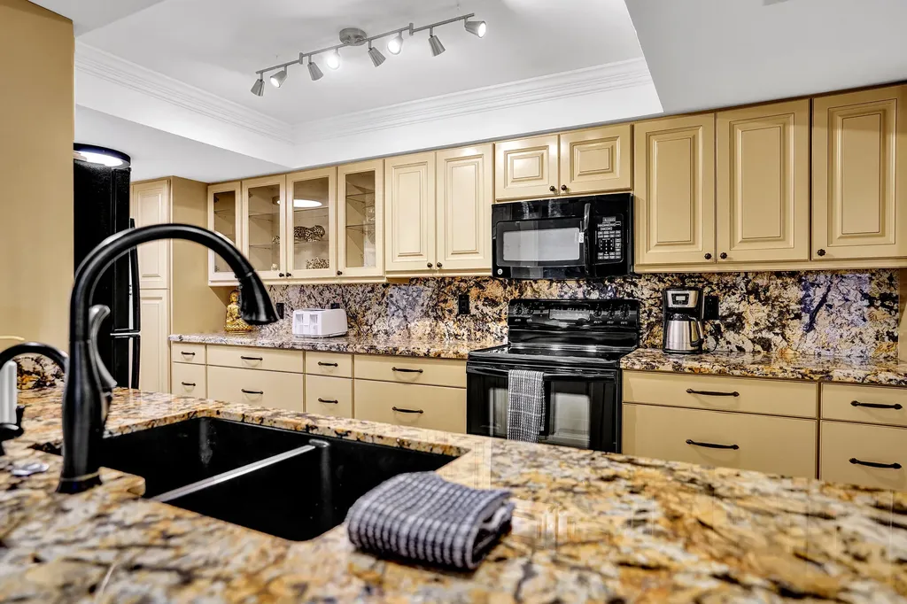 2455 Lindell Boulevard Delray Beach FL 33444
