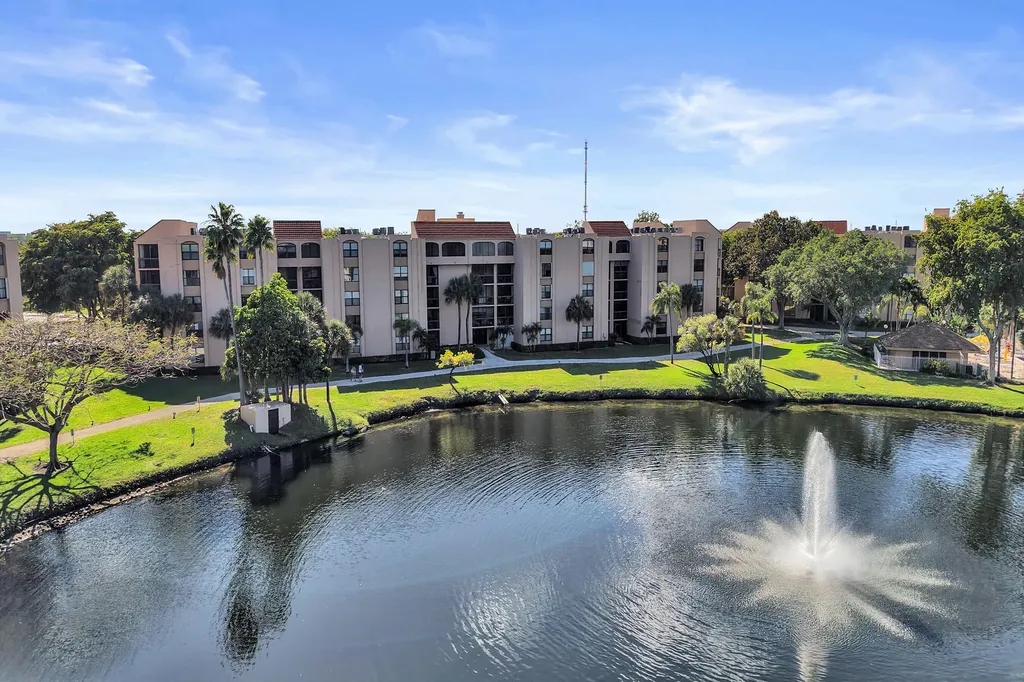 2455 Lindell Boulevard Delray Beach FL 33444