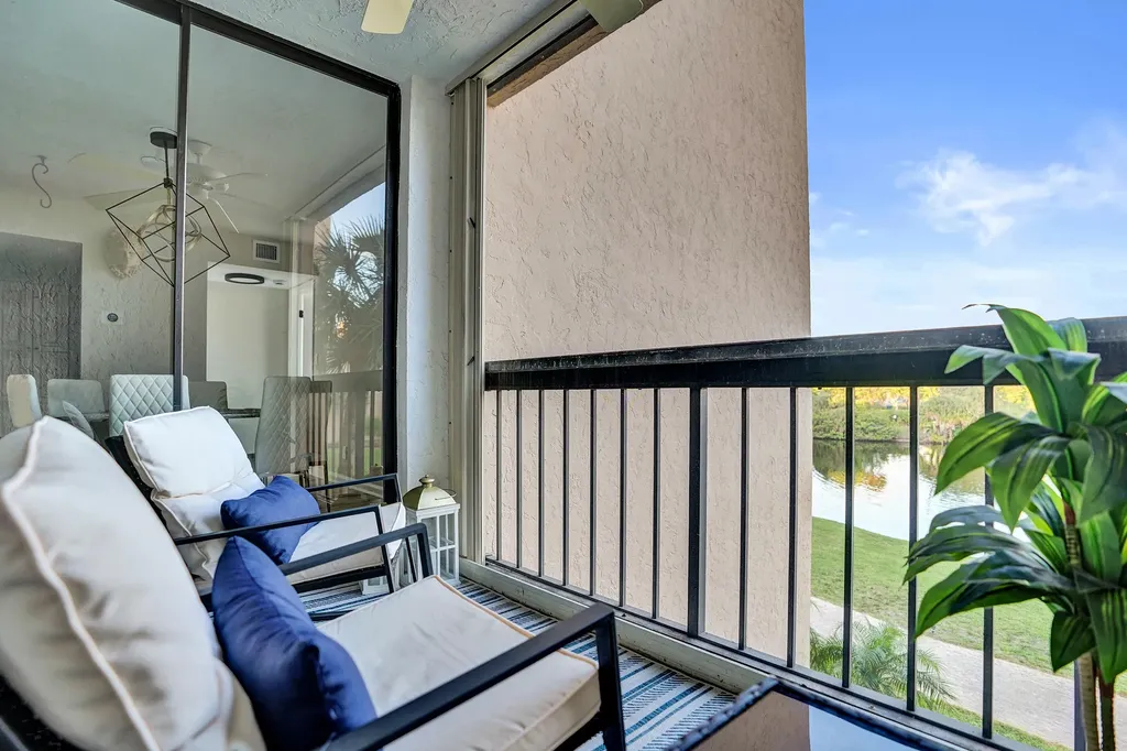 2455 Lindell Boulevard Delray Beach FL 33444