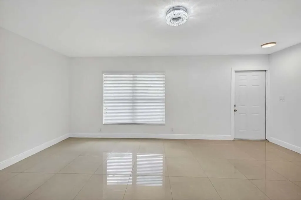 7506 NW 75th Street Tamarac FL 33321