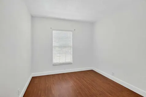 7506 NW 75th Street Tamarac FL 33321