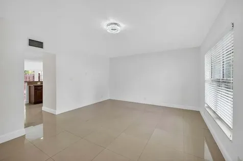 7506 NW 75th Street Tamarac FL 33321