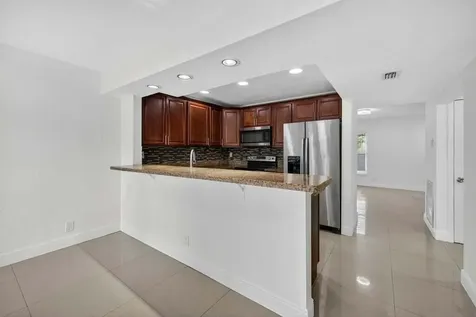 7506 NW 75th Street Tamarac FL 33321