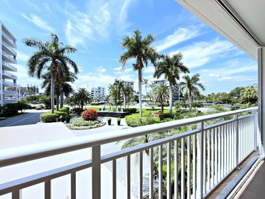 3546 S Ocean Boulevard South Palm Beach FL 33480