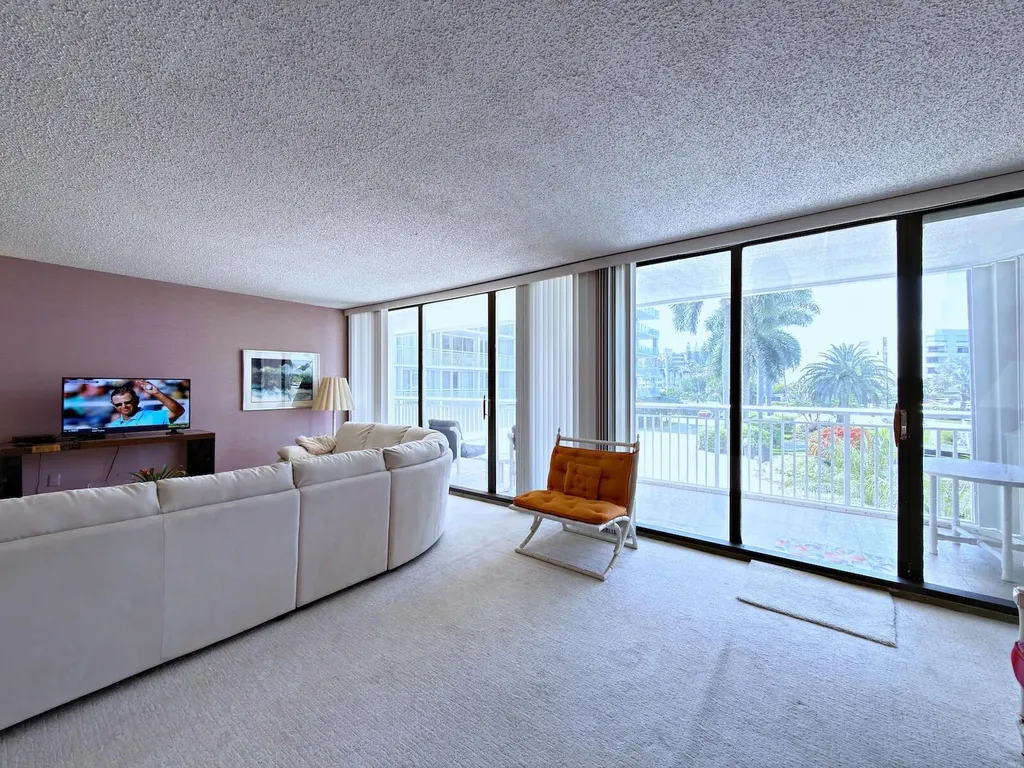 3546 S Ocean Boulevard South Palm Beach FL 33480