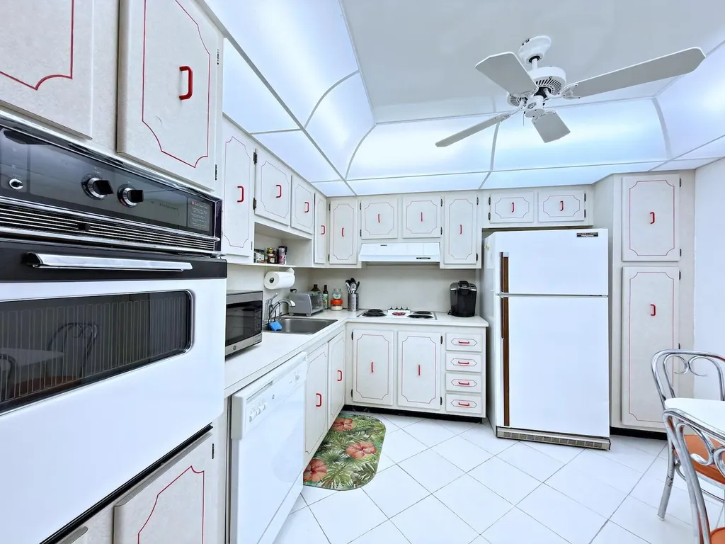 3546 S Ocean Boulevard South Palm Beach FL 33480