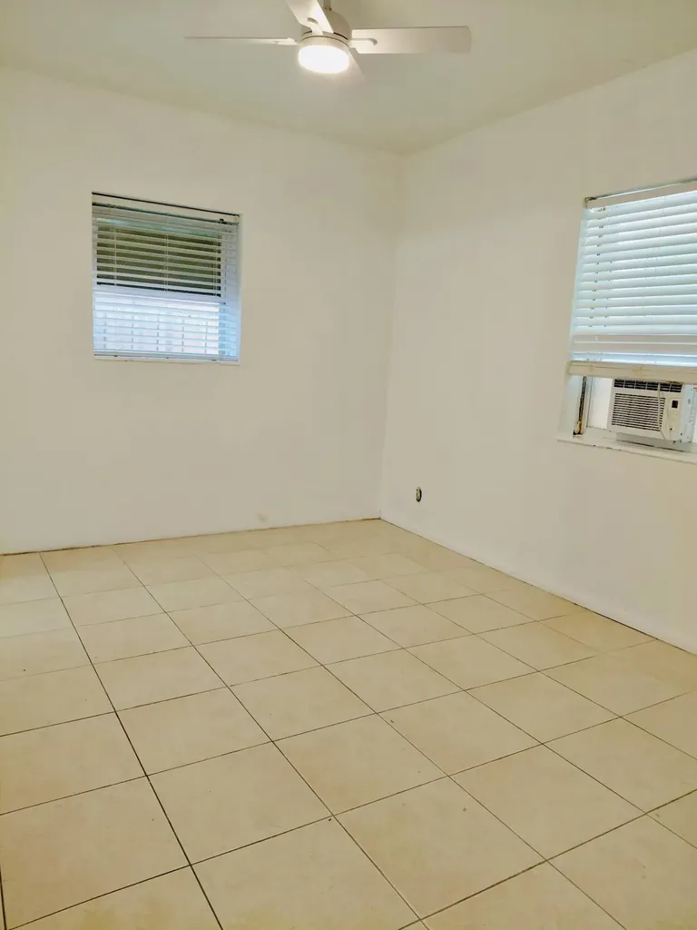 413 SE 20th Street Fort Lauderdale FL 33316