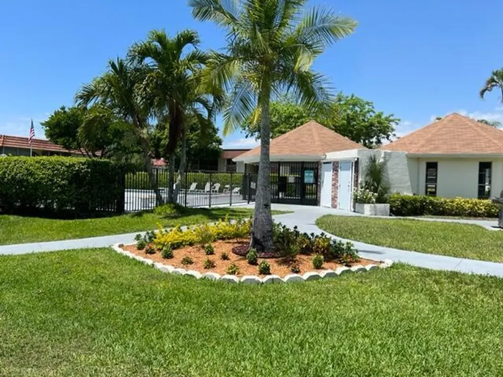 22755 SW 66th Avenue Boca Raton FL 33428