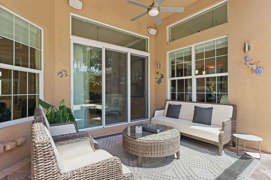 11879 Fox Hill Circle Boynton Beach FL 33473