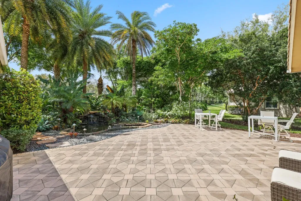 11879 Fox Hill Circle Boynton Beach FL 33473