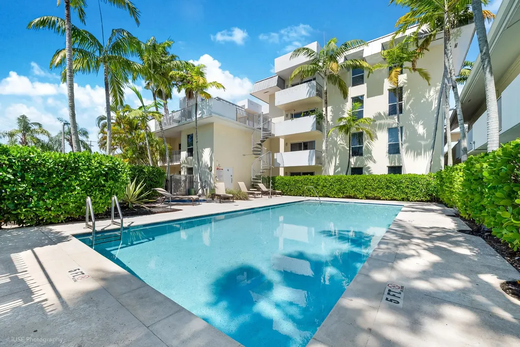 8950 SW 69th Court Pinecrest FL 33156