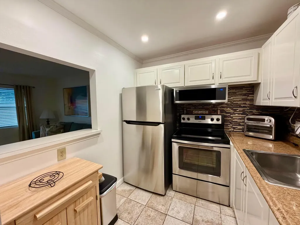 335 Durham J Circle Deerfield Beach FL 33442