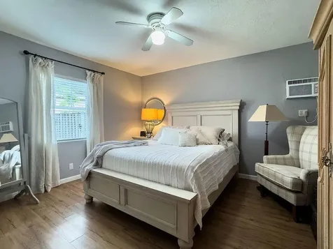 902 NE 34th Street Oakland Park FL 33334