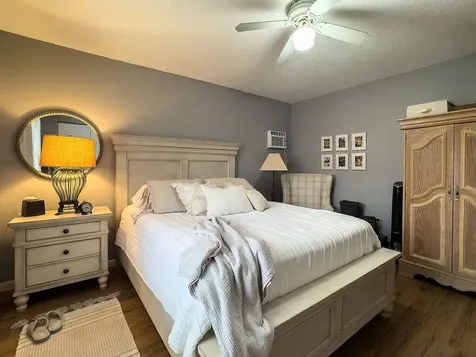 902 NE 34th Street Oakland Park FL 33334