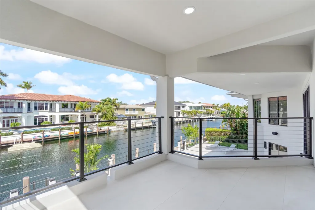 3721 NE 30th Avenue Lighthouse Point FL 33064