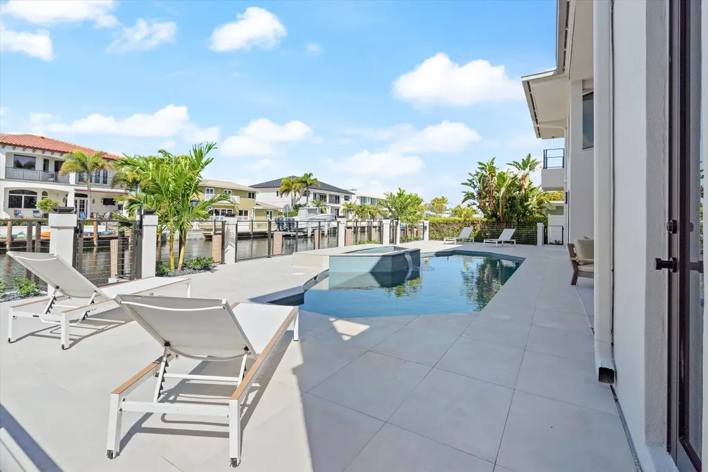 3721 NE 30th Avenue Lighthouse Point FL 33064