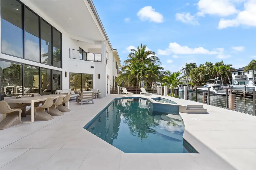 3721 NE 30th Avenue Lighthouse Point FL 33064