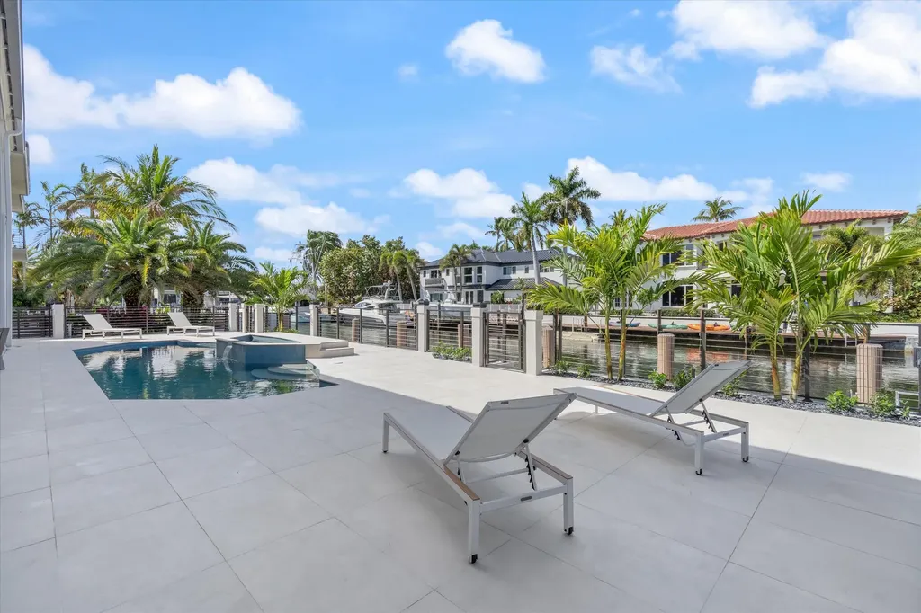 3721 NE 30th Avenue Lighthouse Point FL 33064