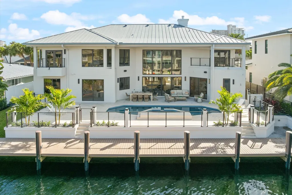 3721 NE 30th Avenue Lighthouse Point FL 33064