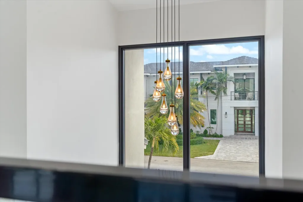 3721 NE 30th Avenue Lighthouse Point FL 33064