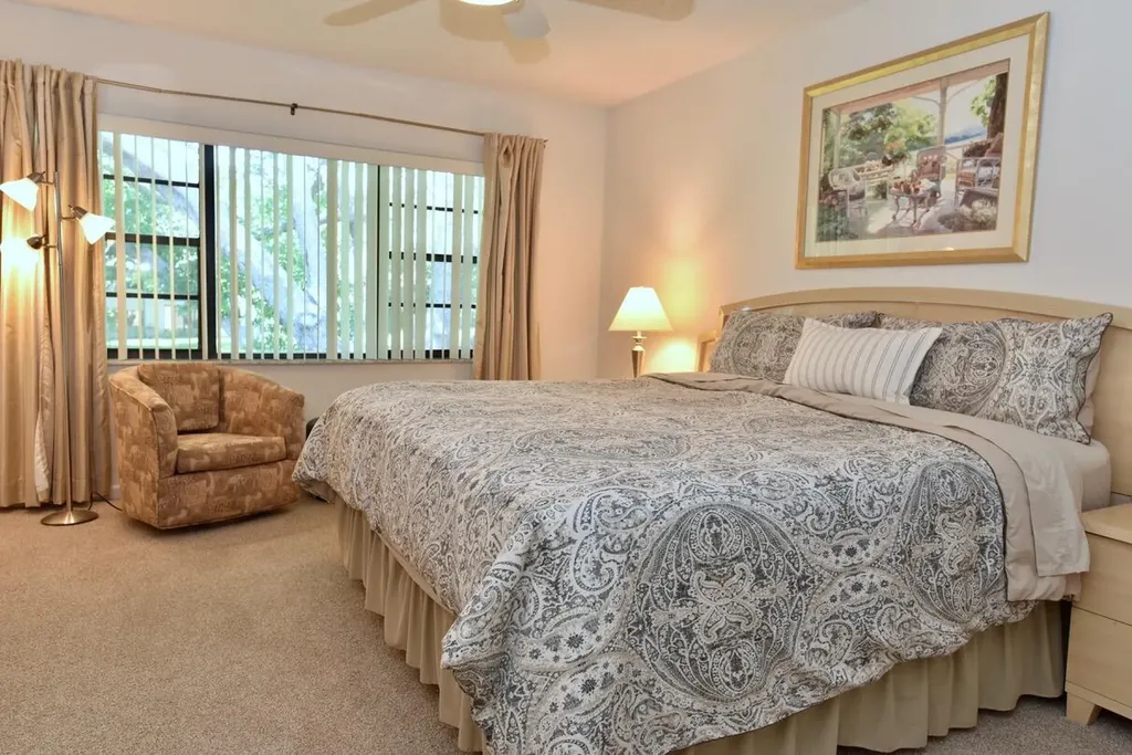 17 E Stratford Drive Drive E Boynton Beach FL 33436