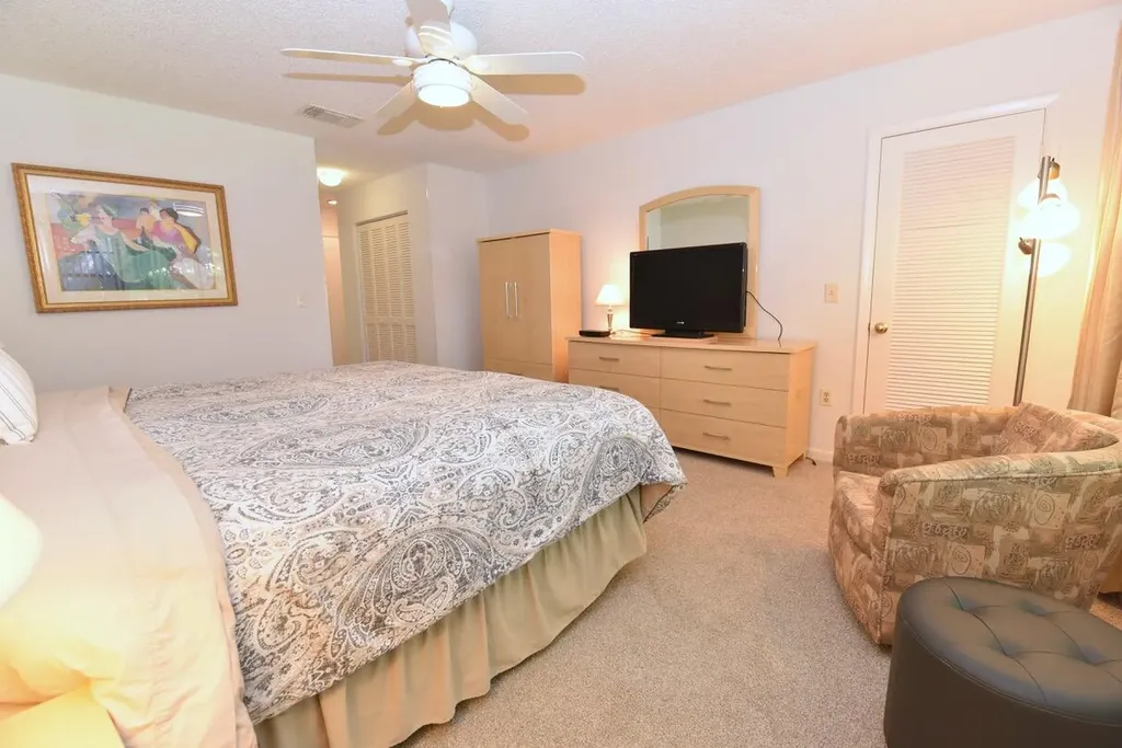 17 E Stratford Drive Drive E Boynton Beach FL 33436