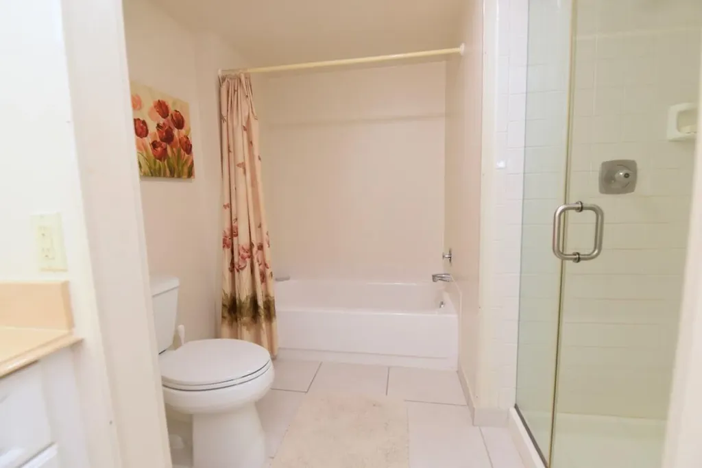 17 E Stratford Drive Drive E Boynton Beach FL 33436