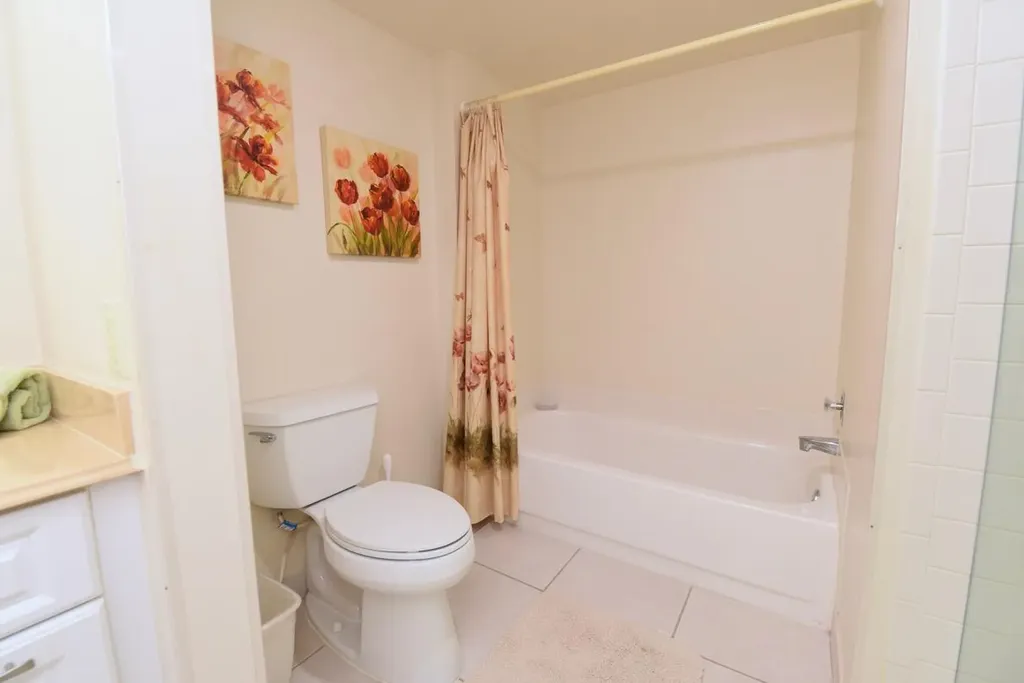 17 E Stratford Drive Drive E Boynton Beach FL 33436