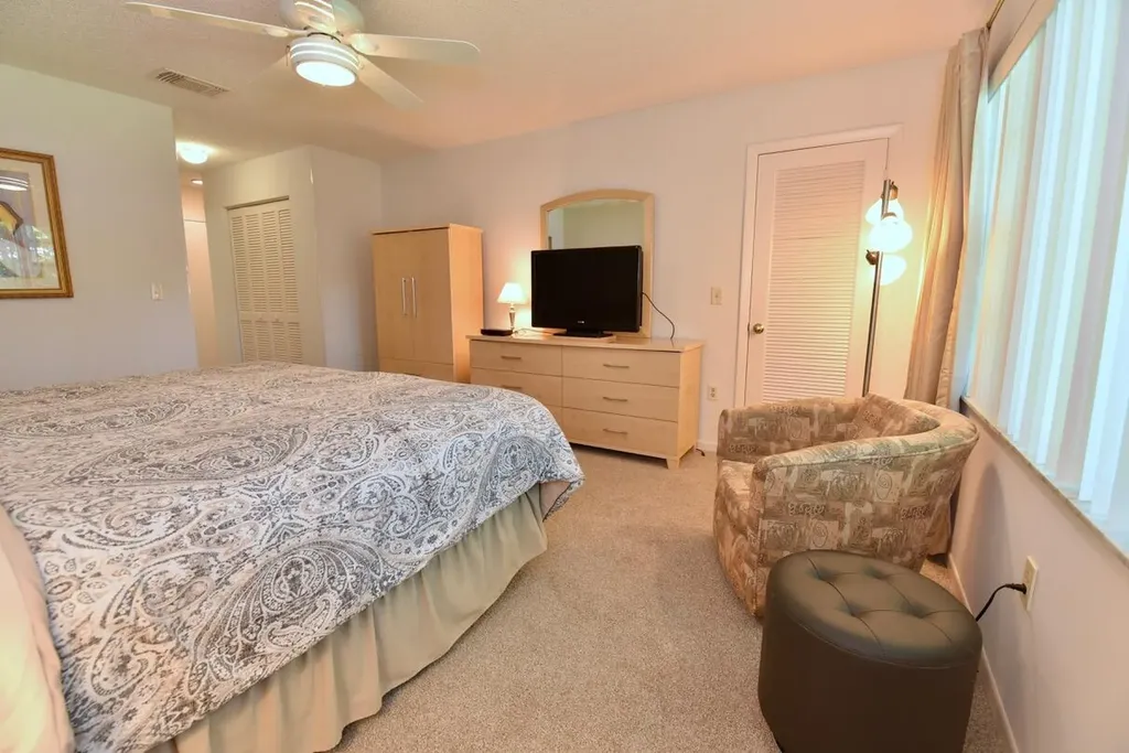 17 E Stratford Drive Drive E Boynton Beach FL 33436