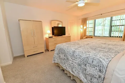17 E Stratford Drive Drive E Boynton Beach FL 33436