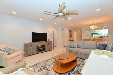 17 E Stratford Drive Drive E Boynton Beach FL 33436