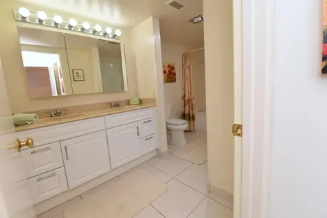 17 E Stratford Drive Drive E Boynton Beach FL 33436