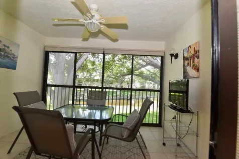 17 E Stratford Drive Drive E Boynton Beach FL 33436