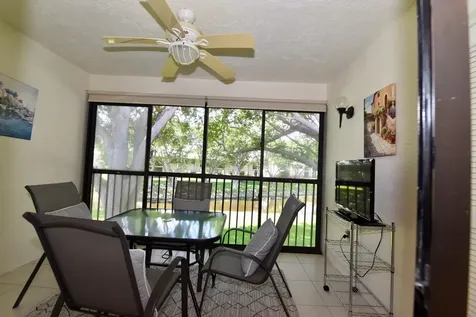 17 E Stratford Drive Drive E Boynton Beach FL 33436