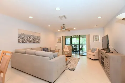 17 E Stratford Drive Drive E Boynton Beach FL 33436