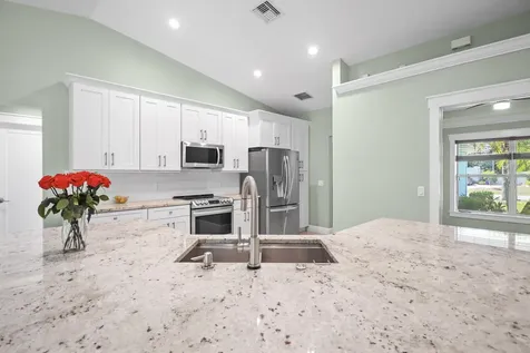 3013 SE Jefferson Street Stuart FL 34997