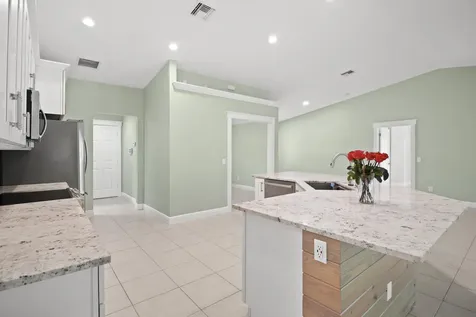 3013 SE Jefferson Street Stuart FL 34997