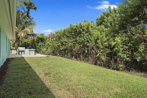 3013 SE Jefferson Street Stuart FL 34997