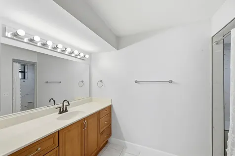 1097 NW 98th Terrace Pembroke Pines FL 33024