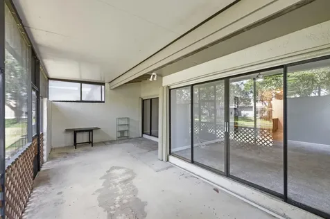 1097 NW 98th Terrace Pembroke Pines FL 33024